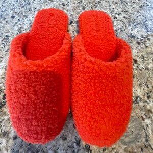 Bomba woman's red slide on slippers size 7
